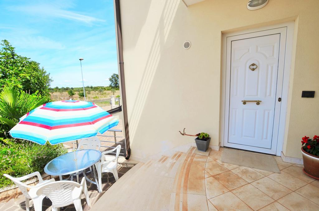 Apartments Sv. Pelegrin Umag Exterior photo